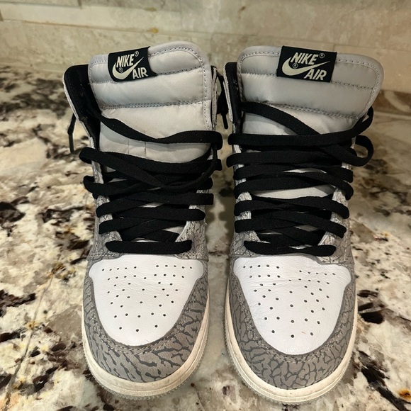 Nike Women's Black and Gray Sneakers - Picture 5 of 6